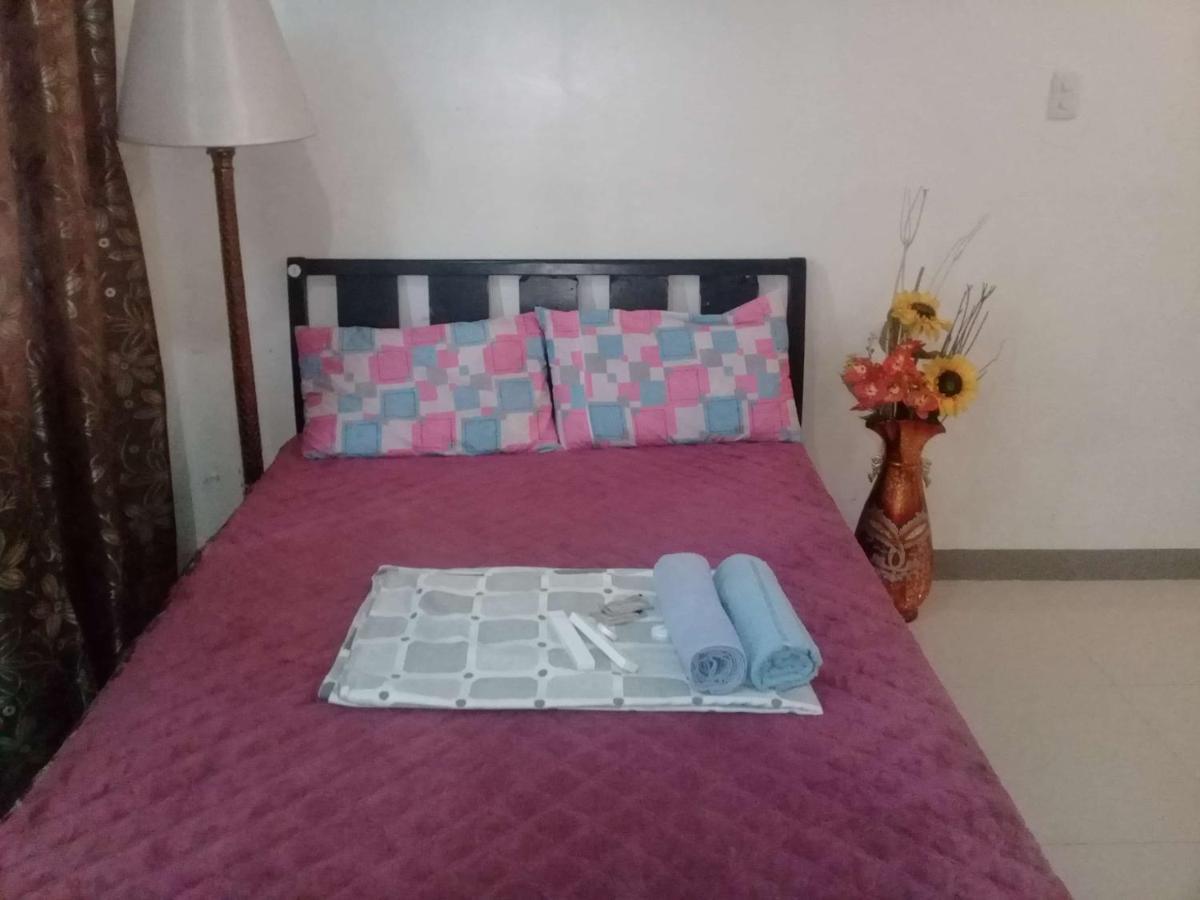 Ekonumi Rooms At Moonwalk Paranaque Paranaque City エクステリア 写真