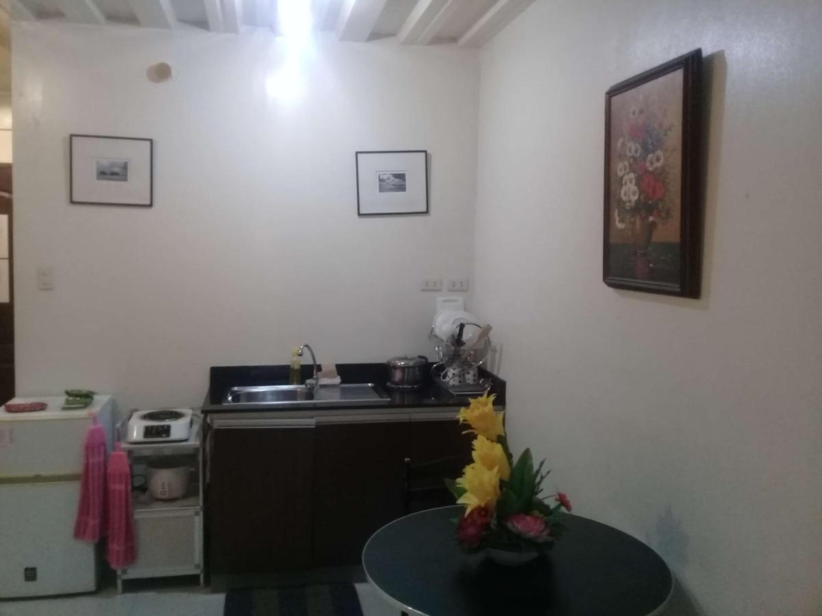 Ekonumi Rooms At Moonwalk Paranaque Paranaque City エクステリア 写真