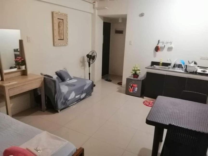 Ekonumi Rooms At Moonwalk Paranaque Paranaque City エクステリア 写真