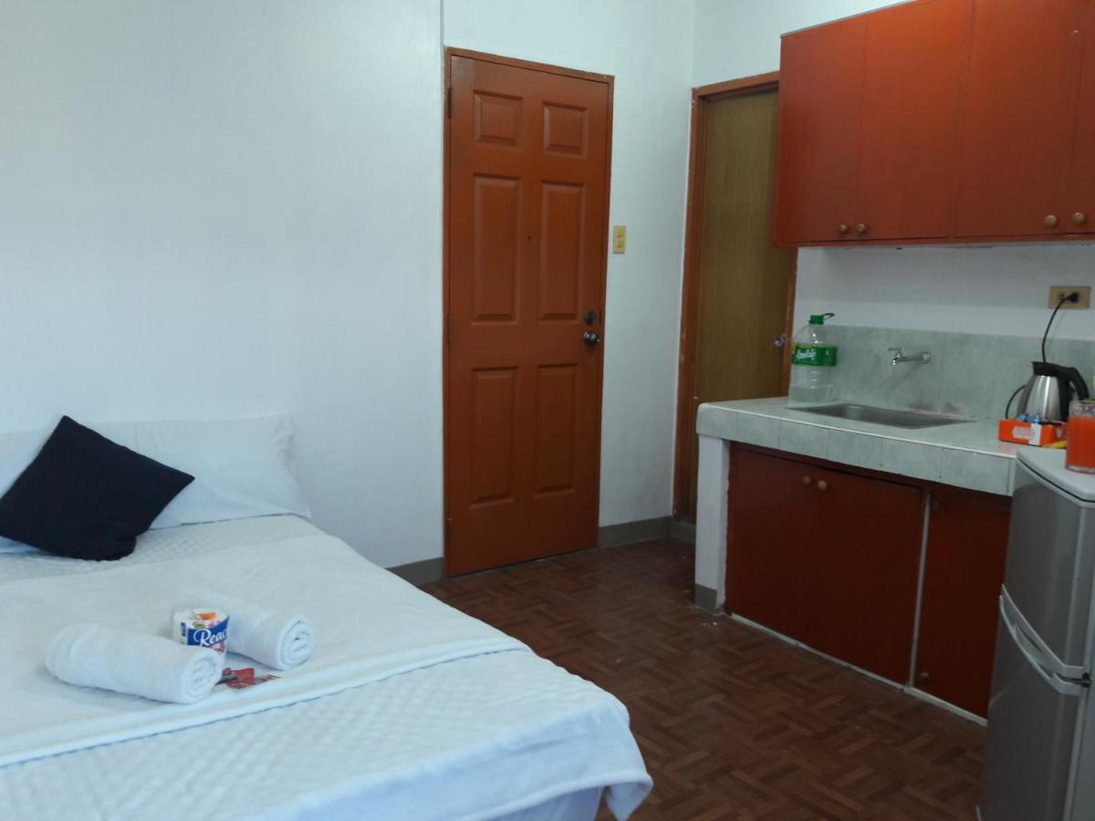 Ekonumi Rooms At Moonwalk Paranaque Paranaque City エクステリア 写真